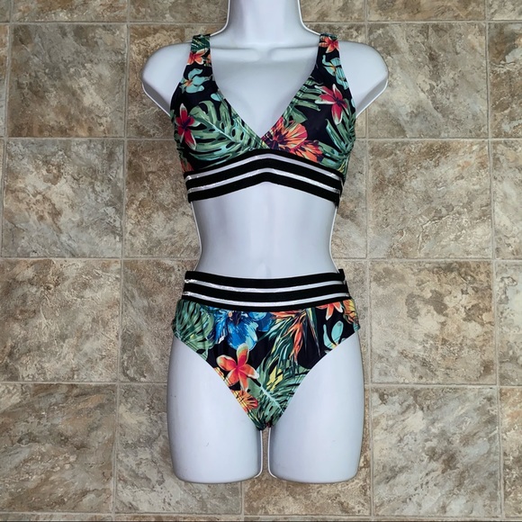 SOLD OUT ❌Two Piece Tropical Neon Swimsuit - Picture 2 of 6